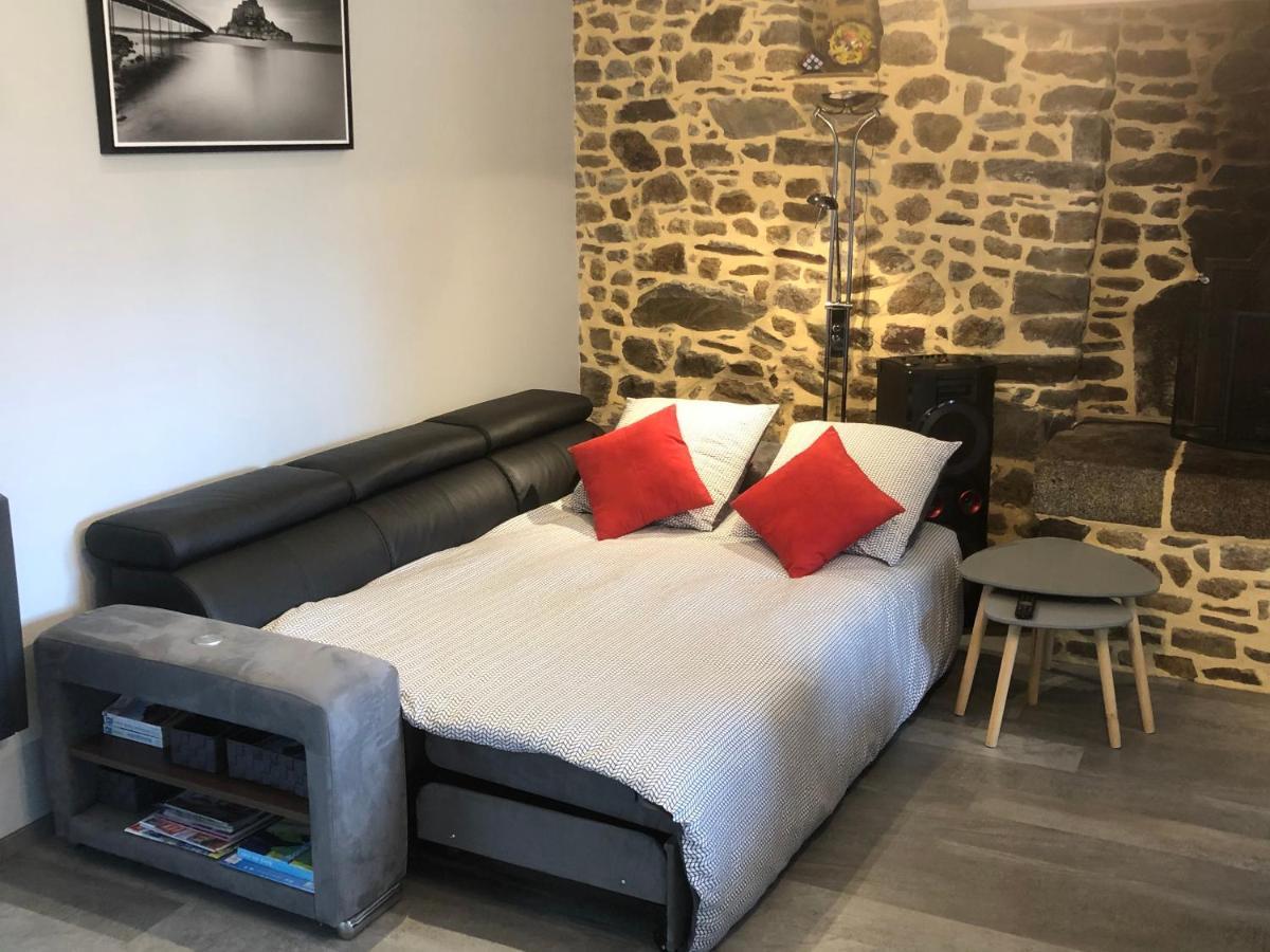 Holiday home A 20 Kms Du Mont St Michel, Charme A La Campagne